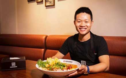 對話企業(yè)家專訪：部隊(duì)歸來的“帽牌”美食家