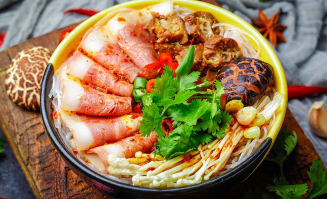 成都冒菜加盟費(fèi)多少？想做餐飲的看過(guò)來(lái)