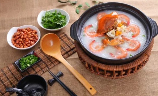 冒菜店與粥店，誰擁有更高的利潤？