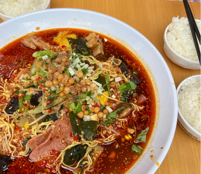 冒菜好吃還是麻辣燙好吃，哪一個更好吃